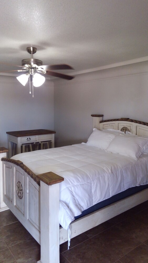 Whitten Inn - photo 8