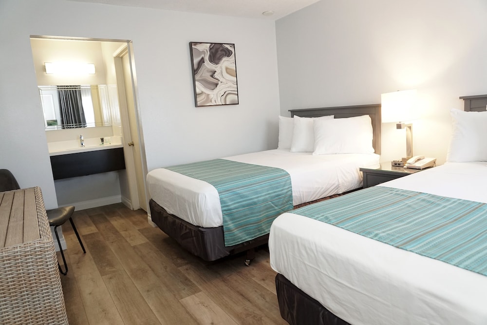 Riverleaf Inn Mission Valley - photo 2