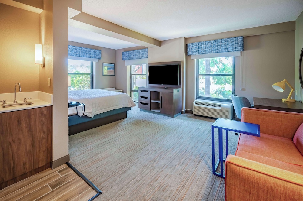 Hampton Inn Wilmington Medical Park - photo 13