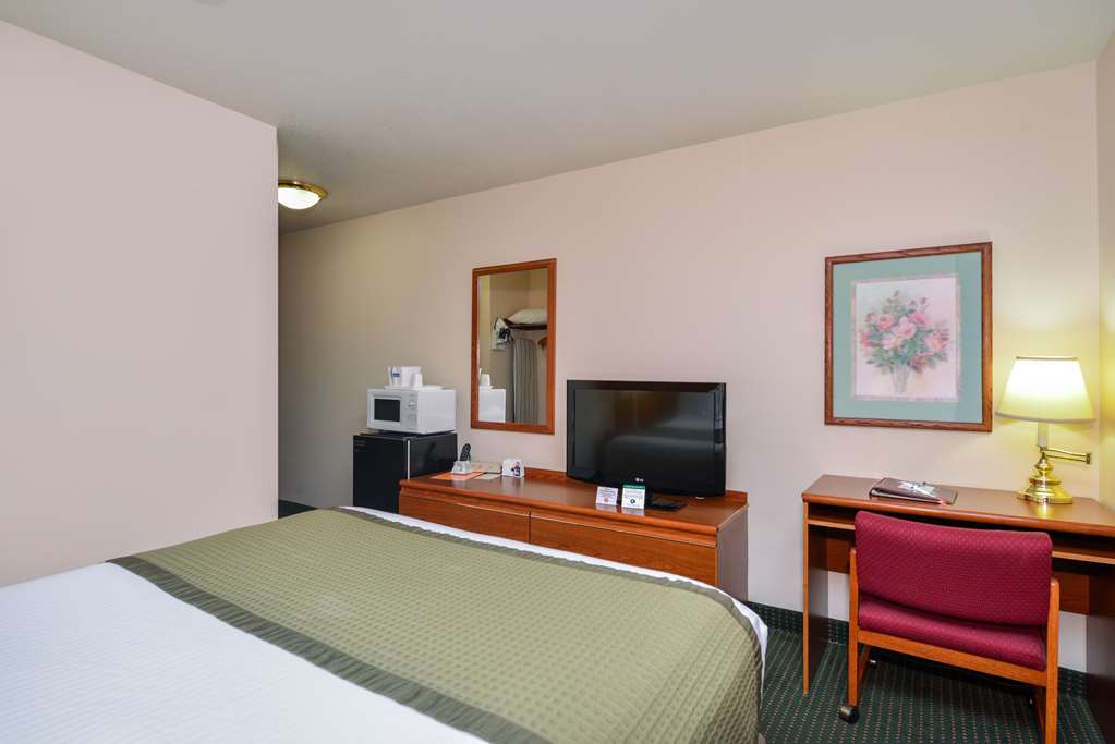 Travelodge Suites by Wyndham Newberg - photo 30