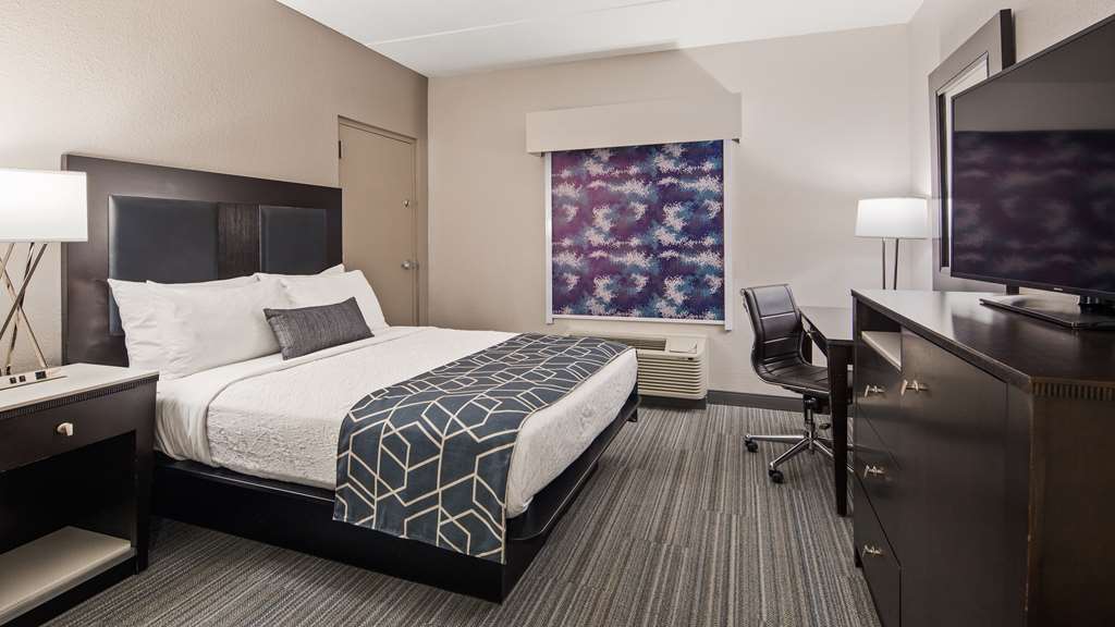 Best Western Plus Wilkes Barre Scranton Airport Hotel - photo 17