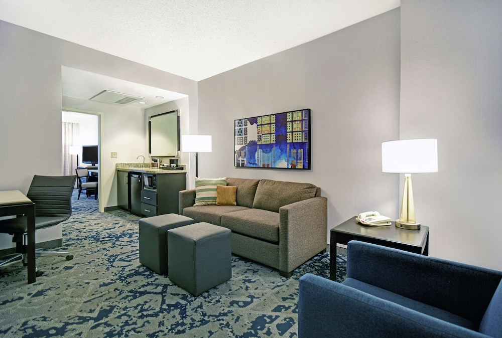 Embassy Suites Charleston - photo 28