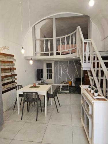 Casa di Maggie — 4-Star Luxury Hotel in San Remo, Italy