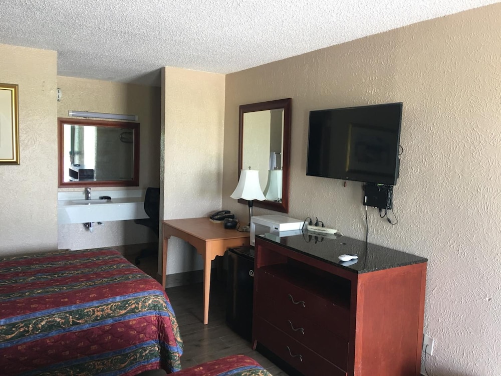 Chaparral Motel - photo 14