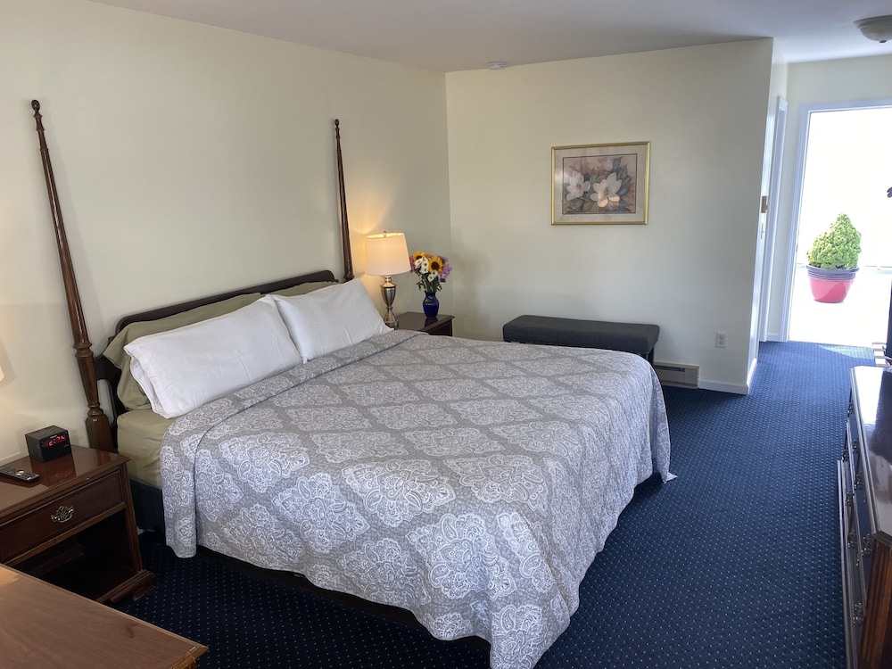 The Taber Inne & Suites - photo 12
