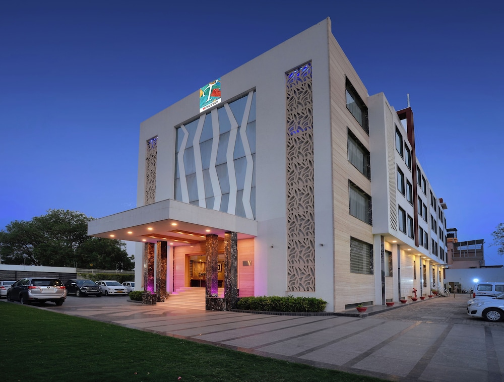 Wingston A Treehouse Hotel Goverdhan — hotel in Mathura