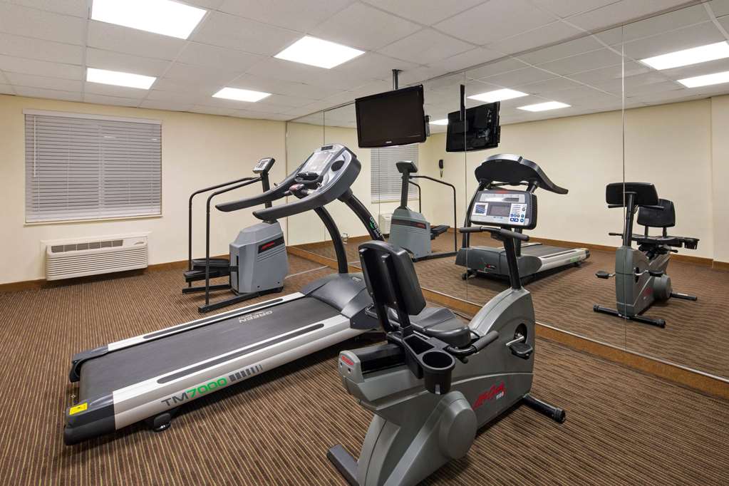 La Quinta Inn & Suites by Wyndham Sawgrass - photo 6