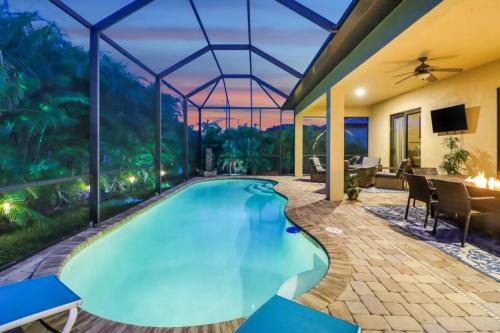 Sunset Cove Marina Gateway Heated Pool Spacious Walk to Dining Shops Marina