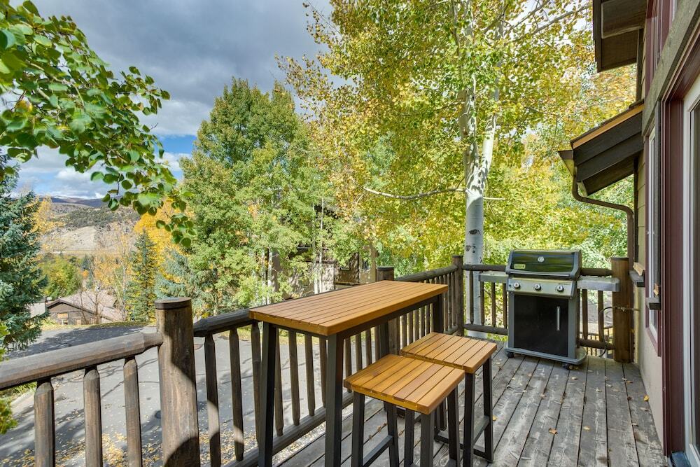 1 Mi to Beaver Creek Resort Townhome with Hot Tub - photo 11