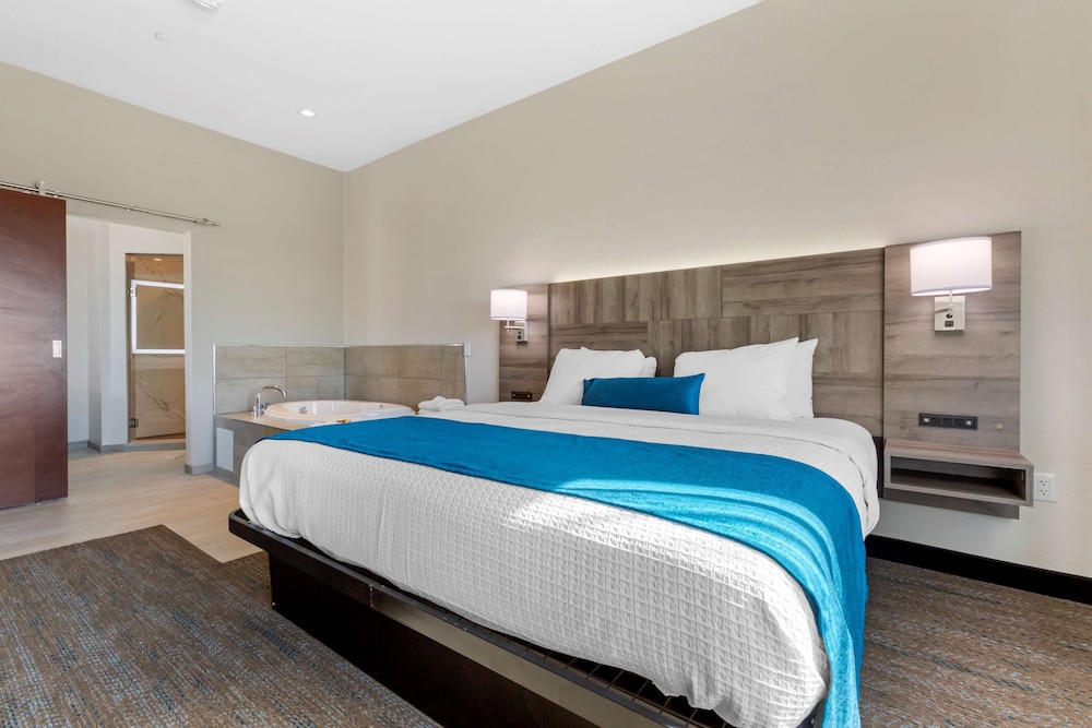Best Western Plus Executive Residency Phoenix North Happy Valley - photo 51