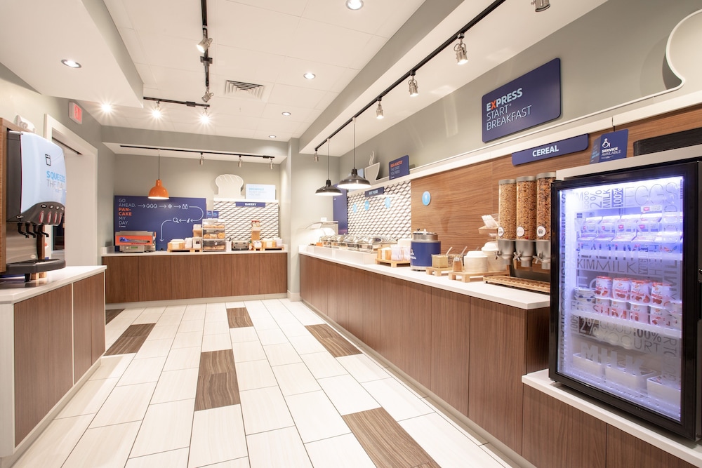 Holiday Inn Express & Suites Sterling by IHG - photo 21