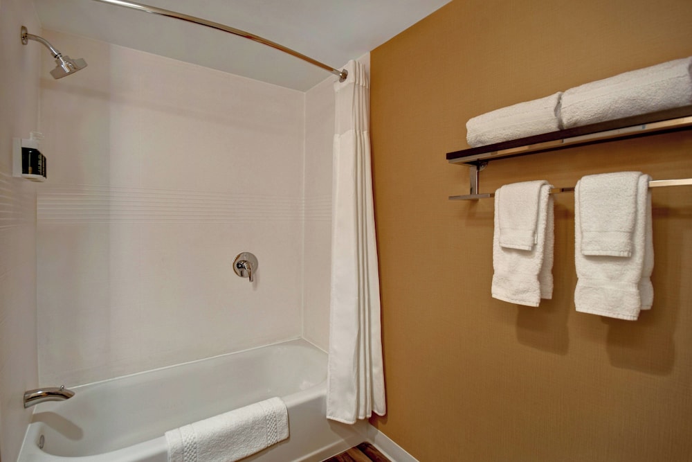 TownePlace Suites by Marriott Las Vegas Airport South - photo 30
