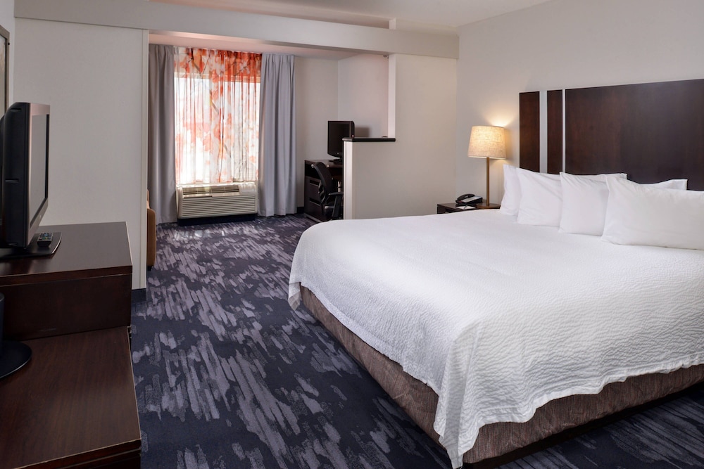 Fairfield Inn & Suites Cedar Rapids - photo 11
