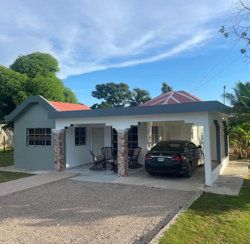 Romeos Place in Salcedo, Dominican Republic