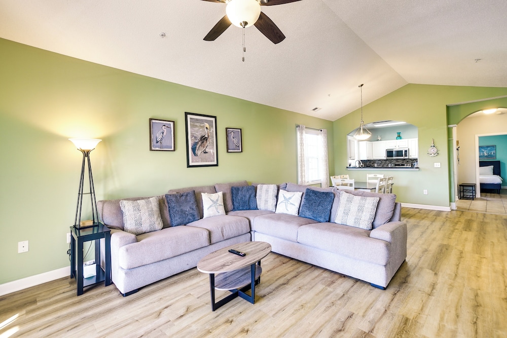 Barefoot Resort Condo w Pools & Balcony - photo 5