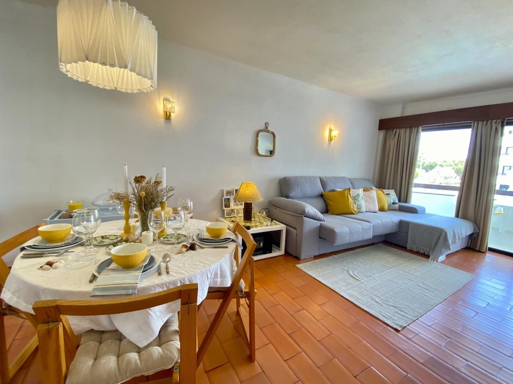 Vilamoura Marina Charming With Pool by Homing — 4-Star Luxury Hotel in Vilamoura, Portugal