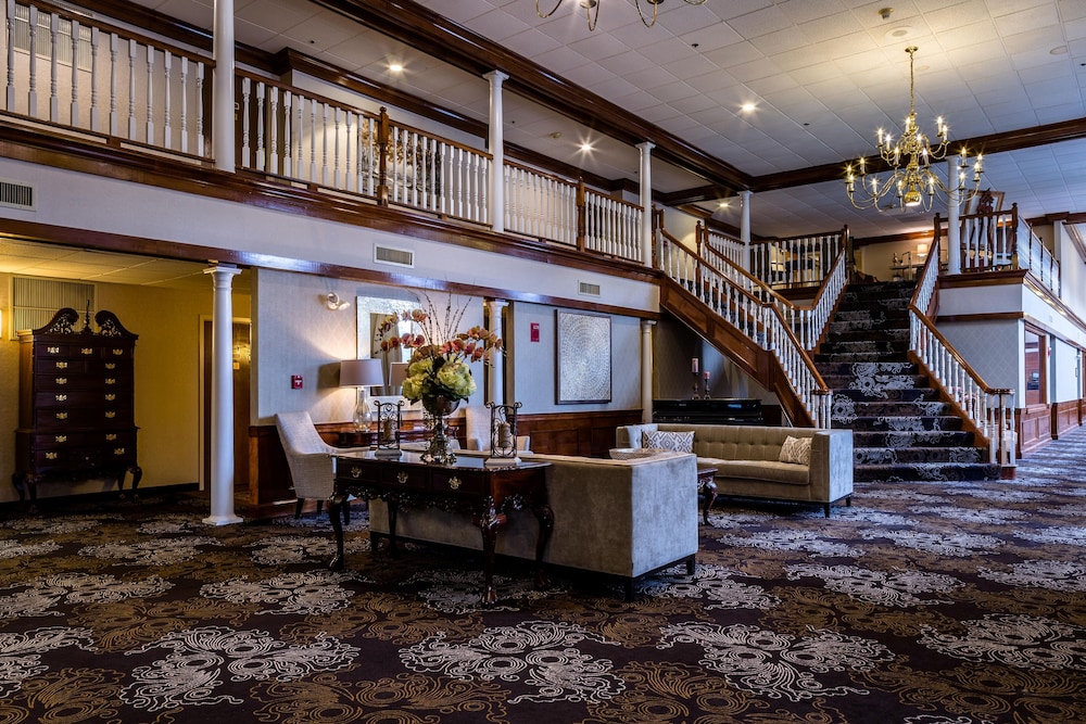 The Colonial Hotel - photo 19