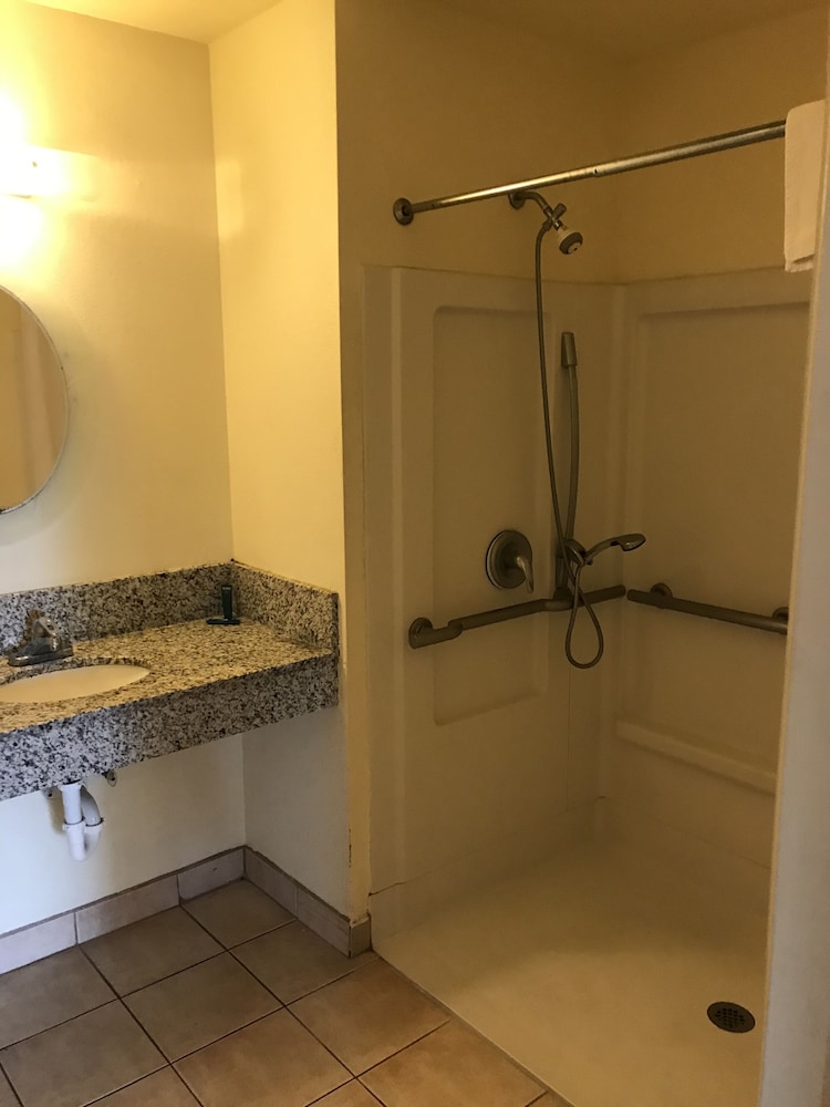 Jax Inn - photo 9