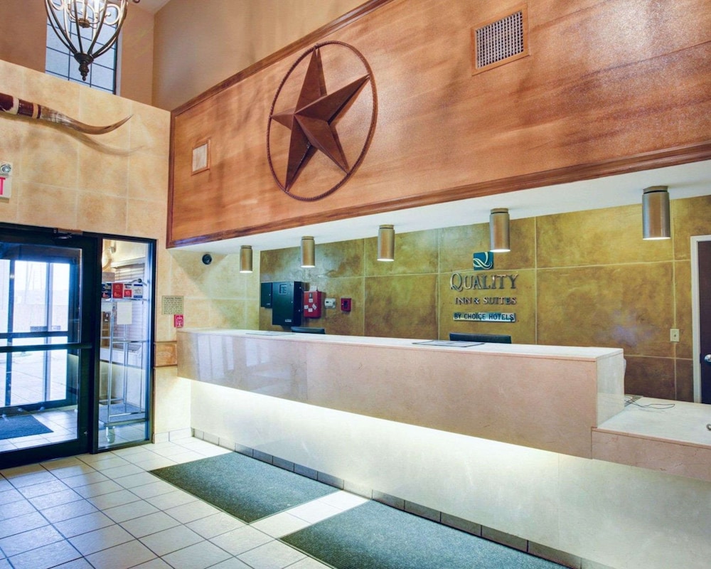 Quality Inn & Suites Airport - featured photo