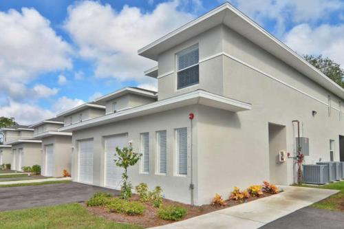Hideaway at Hidden Palms Cove in Fort Myers, United States