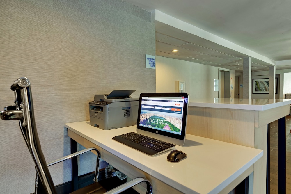 Holiday Inn Express W I40 Whitebridge Road by IHG - photo 25