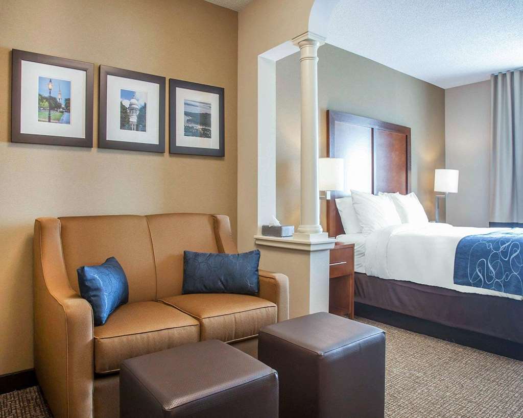 Comfort Suites West Warwick Providence - photo 13