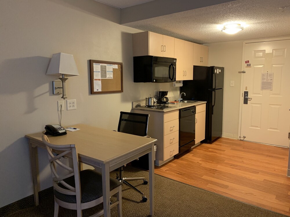 Candlewood Suites Wilson by IHG - photo 12