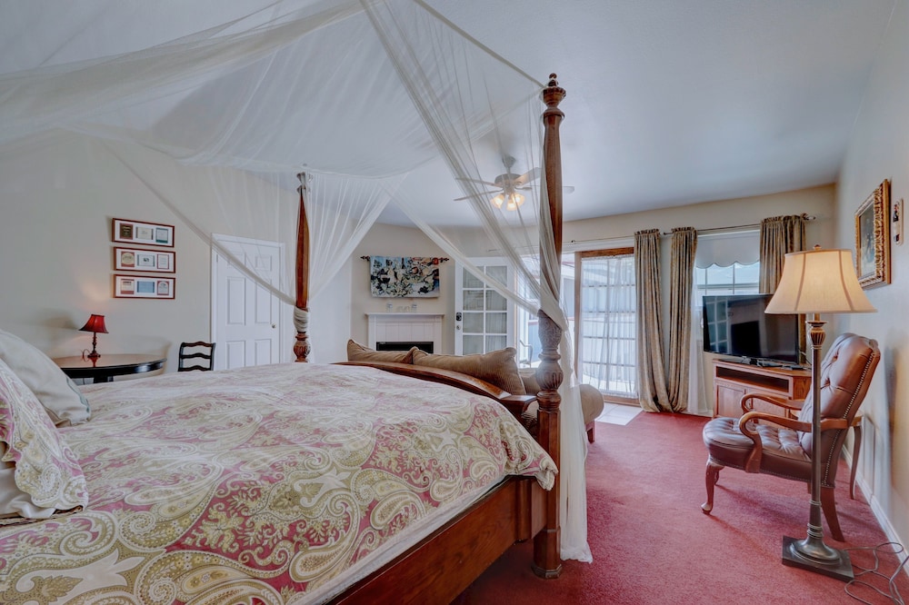 Pelican Cove Inn - photo 105