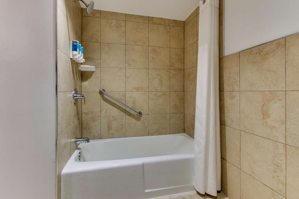 Drury Inn & Suites Poplar Bluff - photo 34