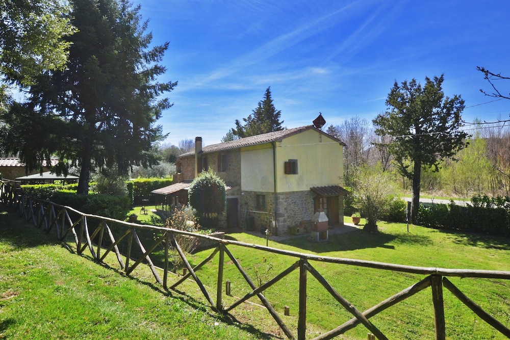 Casale Le Vigne in Santa Fiora in Santa Fiora, Italy