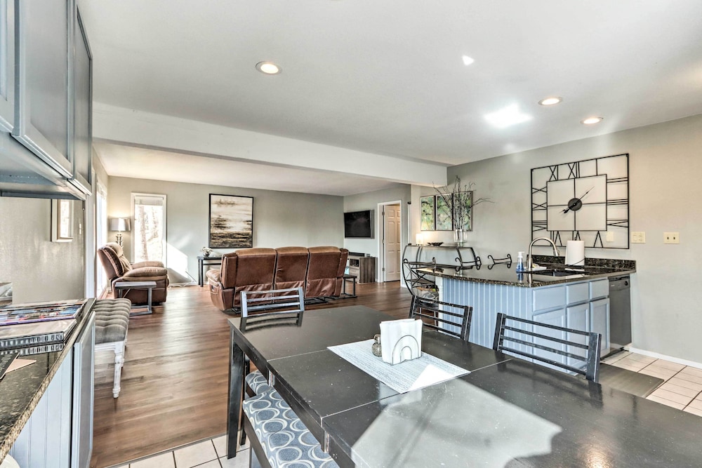 1 Mi to Margaritaville Resort: Osage Beach Home - photo 5