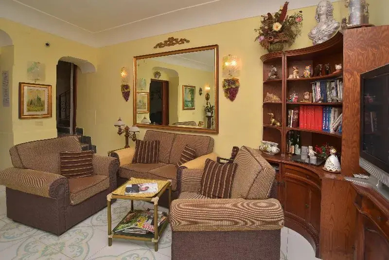 Royal Vacation Suites Pasrsippany - photo 9