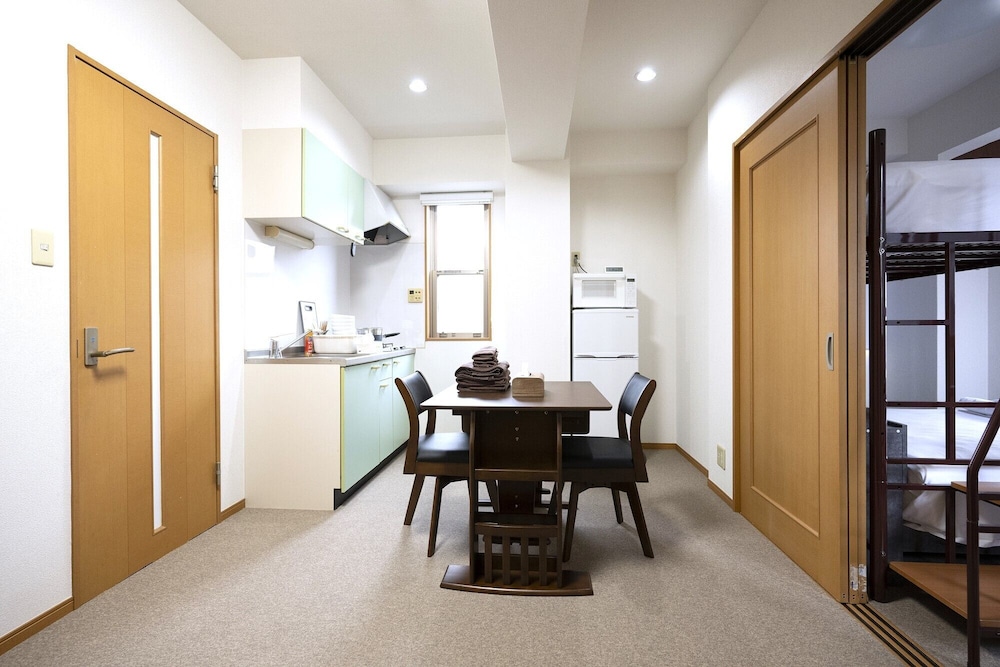 Swan Lake Inn Shinjuku Room 501 Vacation STAY 16588 — 4-Star Luxury Hotel in Tokyo, Japan