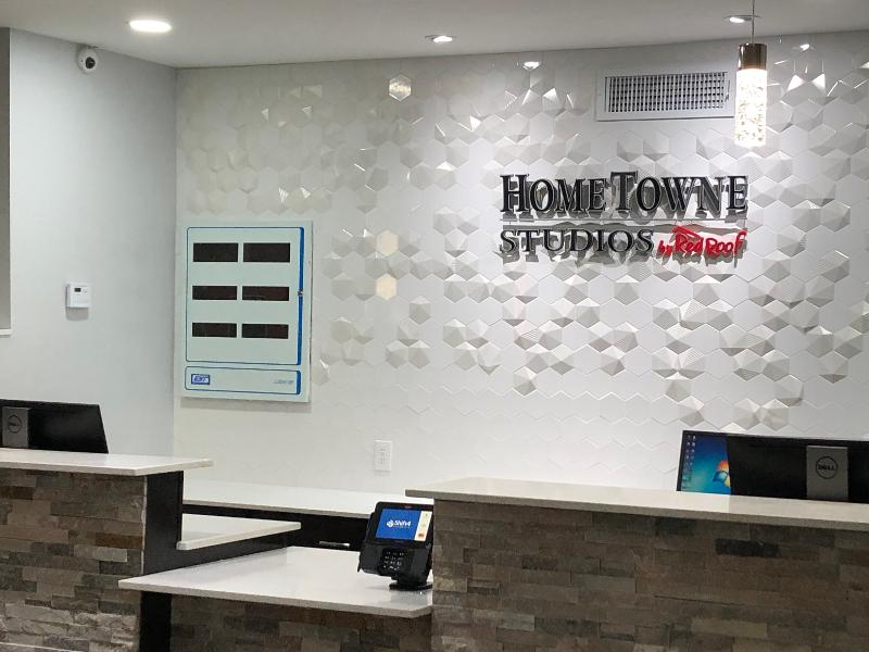 HomeTowne Studios San Antonio E Frost Bank Center - photo 6