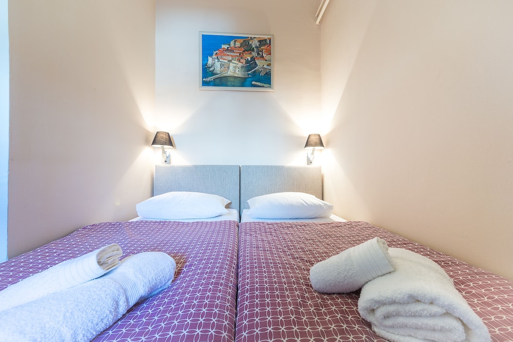 Ivana's Central Suites