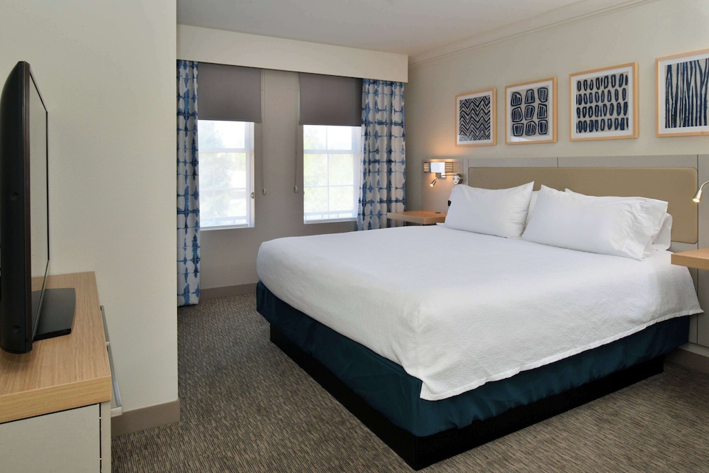Hilton Garden Inn Napa - photo 23