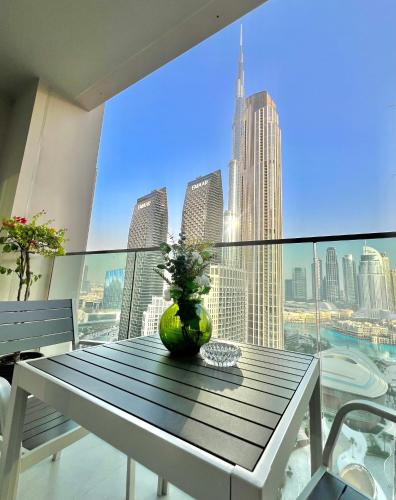 VIP Experience Dubai Downtown at Forte Tower Burj Khalifa and Fountain View Modern Luxury Apartments