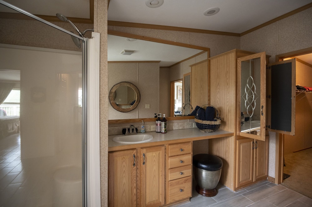 Swan Lake Resort Rentals - photo 173