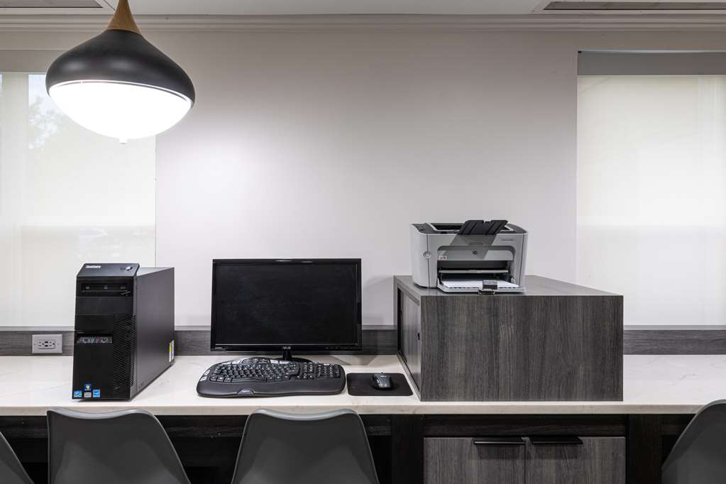 Hyatt House Herndon Reston - photo 40