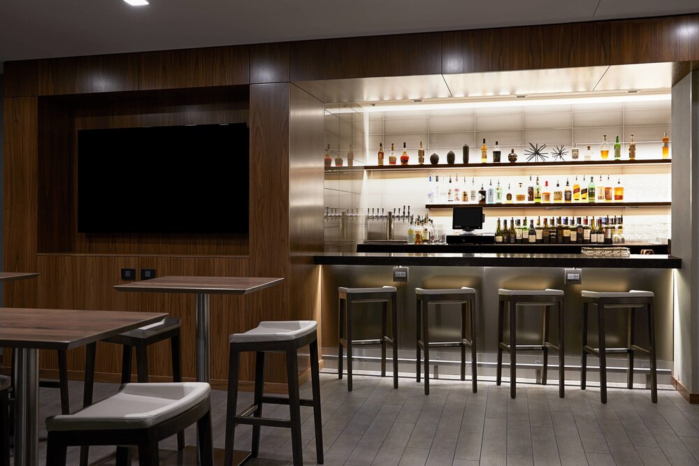 AC Hotel by Marriott Madison Downtown - photo 36