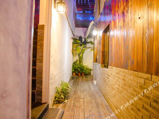 Blueberry Night Boutique Garden Hotel in Jiashan, People's Republic of China