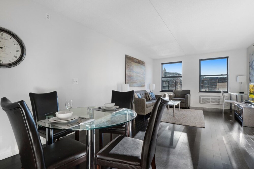 Global Luxury Suites At Chancery - photo 16