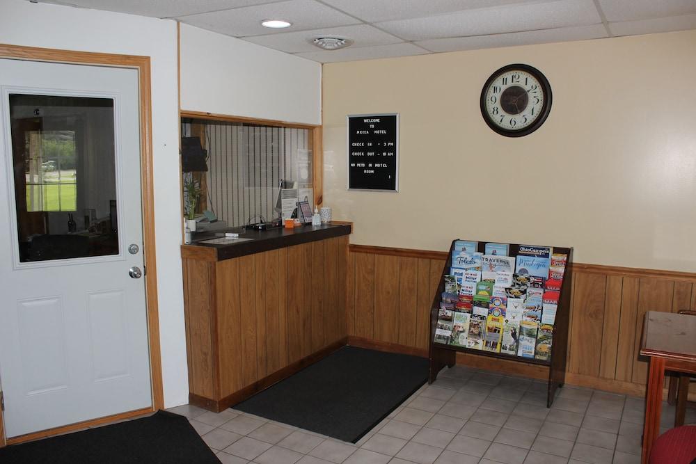 Mecca Motel - photo 15