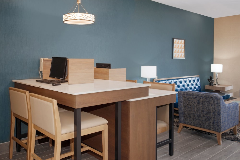 Holiday Inn Express Hotel & Suites Dayton West Brookville by IHG - photo 19