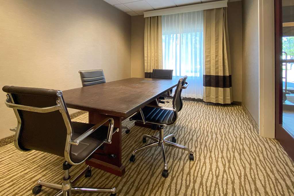 Comfort Inn East Windsor Springfield - photo 28