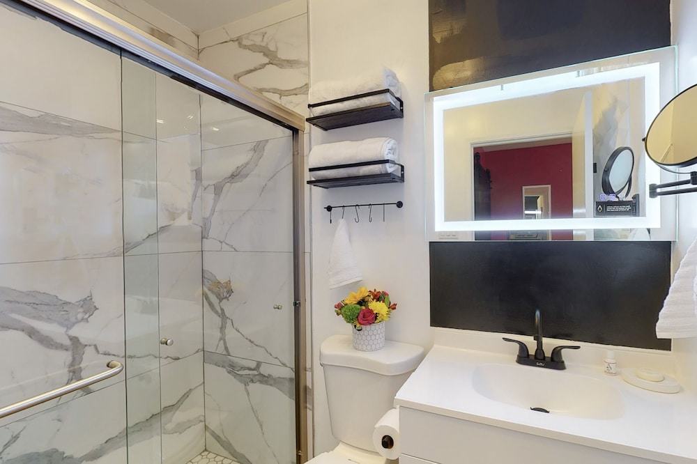Hotel Zazz - photo 35