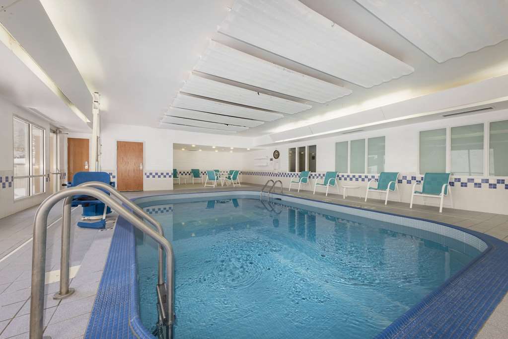 AmericInn by Wyndham Duluth - photo 11