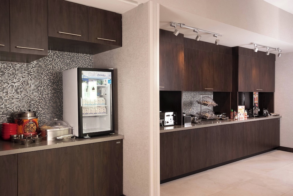 TownePlace Suites Charleston Airport Convention Center - photo 37