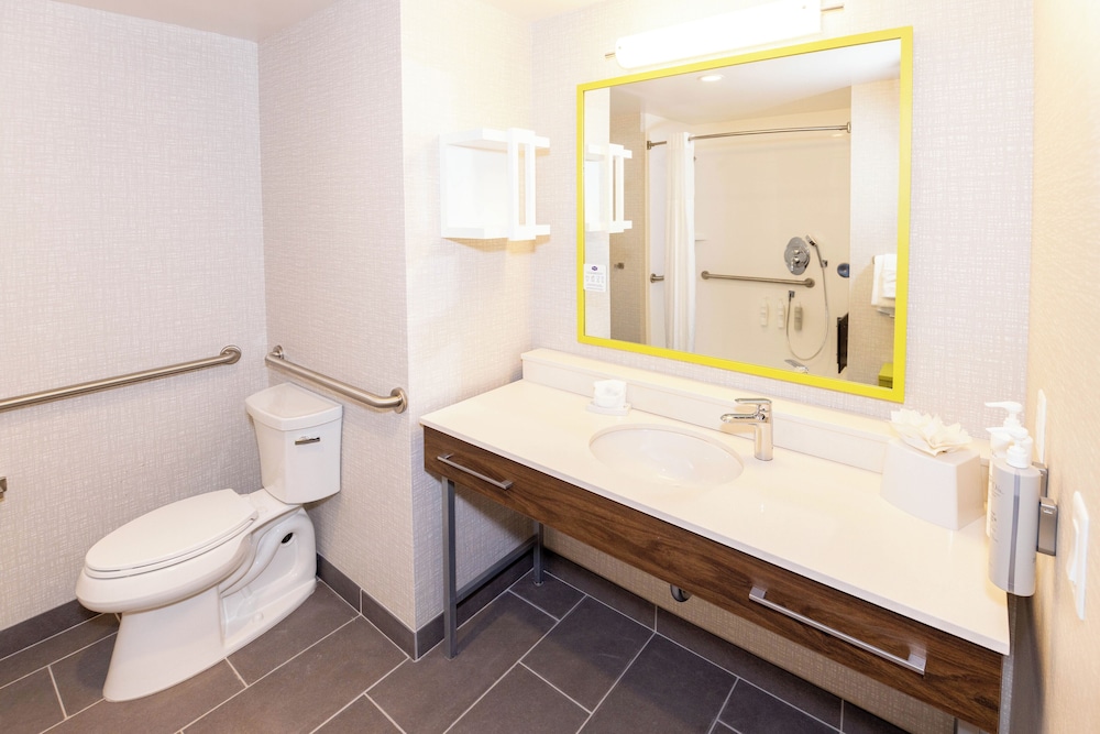Hampton Inn by Hilton Selma - photo 21