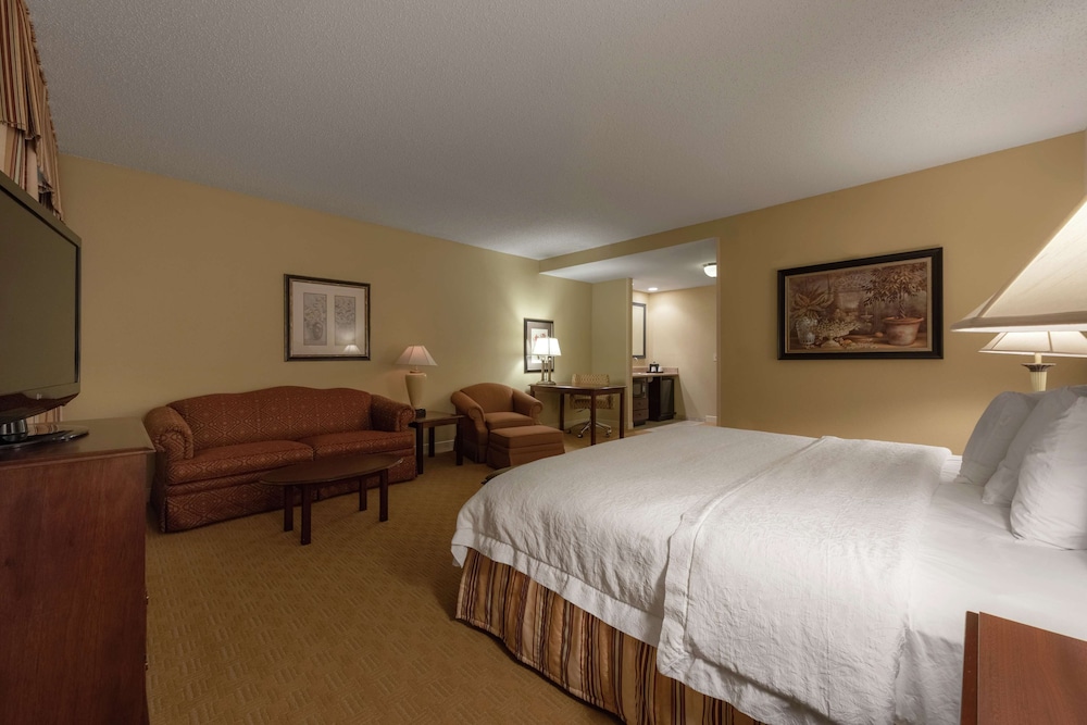 Hampton Inn & Suites Vicksburg - photo 19